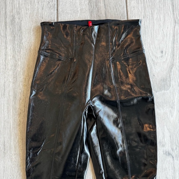 SPANX Women’s Faux Patent Leather Leggings Ankle Black Petite Medium - Picture 3 of 7